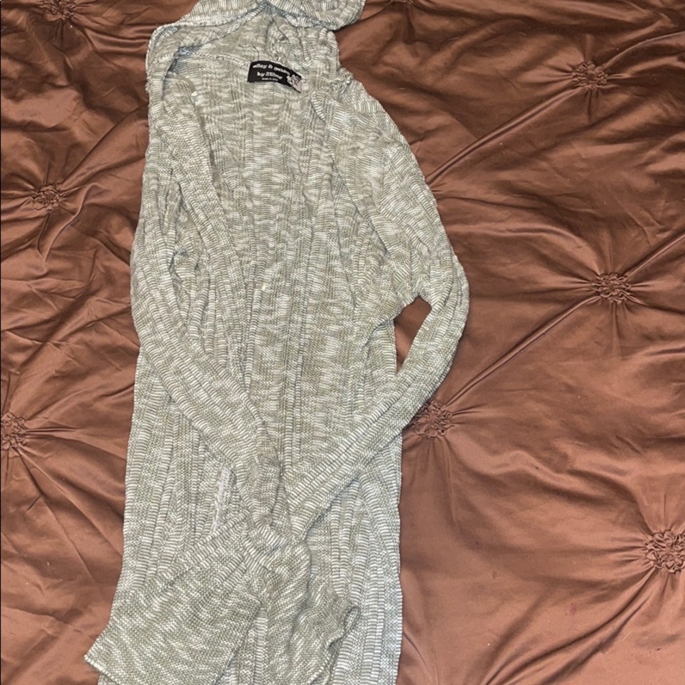 Lightweight cardigan with hood